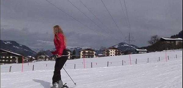 Eroberlin Anna Safina russian blond girl ski austria open public